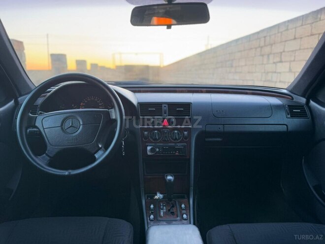 Mercedes C 200 1998, 530,000 km - 2.0 l - Salyan