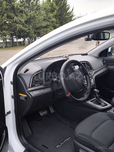 Hyundai Elantra 2018, 111,000 km - 2.0 l - Astara