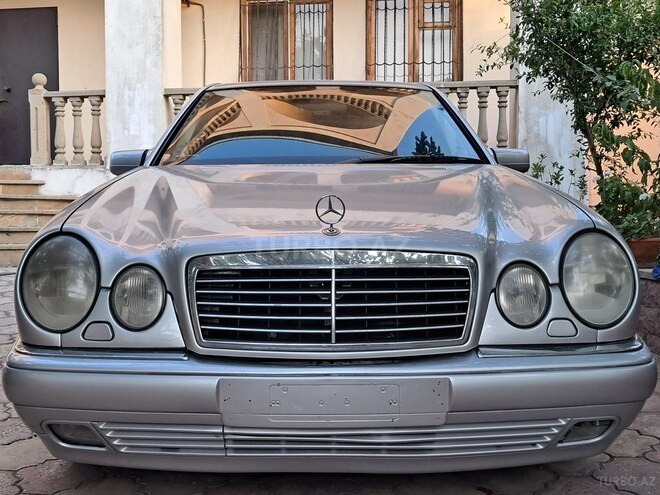 Mercedes E 230 1995, 303,000 km - 2.3 l - Bakı