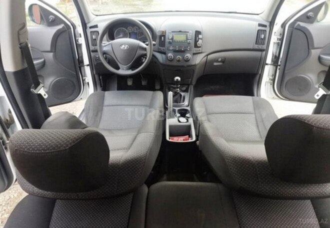 Hyundai i30 2010, 235,000 km - 1.4 л - Gəncə