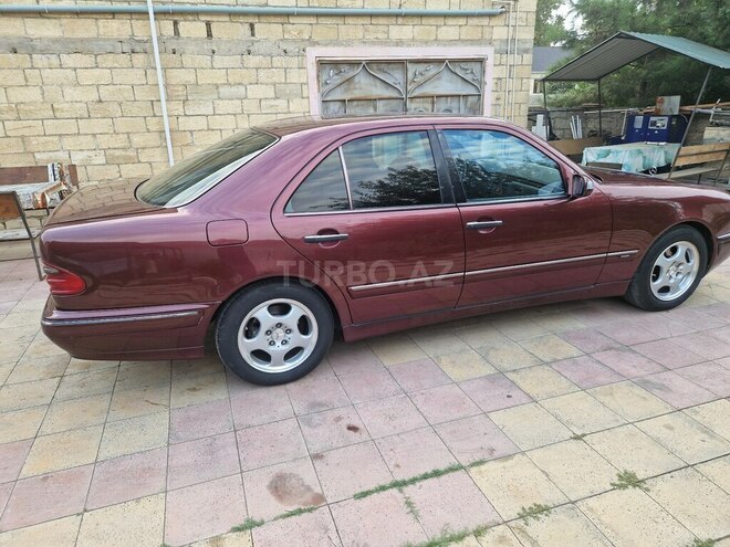 Mercedes E 220 2001, 475,000 km - 2.2 l - Beyləqan