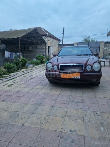 Mercedes E 220 2001, 475,000 km - 2.2 l - Beyləqan