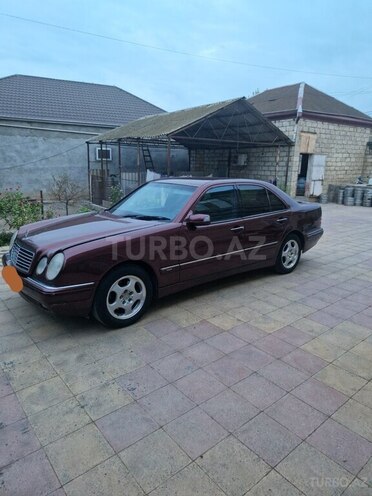 Mercedes E 220 2001, 475,000 km - 2.2 l - Beyləqan