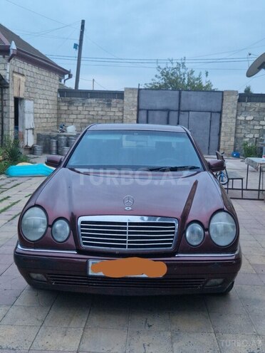Mercedes E 220 2001, 475,000 km - 2.2 l - Beyləqan