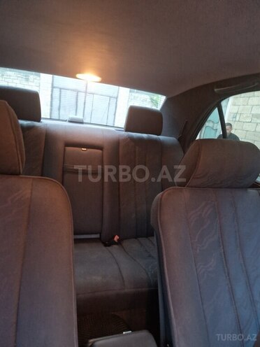 Mercedes E 220 2001, 475,000 km - 2.2 l - Beyləqan