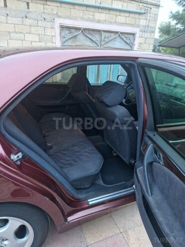 Mercedes E 220 2001, 475,000 km - 2.2 l - Beyləqan