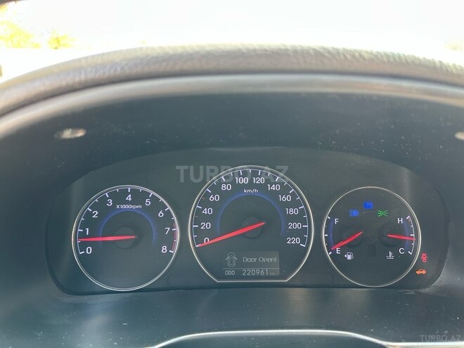 Hyundai Santa Fe 2010, 230,000 km - 3.5 l - Ordubad