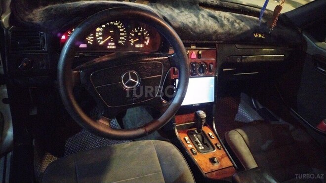 Mercedes C 220 1995, 250,000 km - 2.2 л - Bakı
