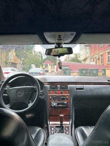 Mercedes E 230 1996, 387,579 km - 2.3 л - Bakı