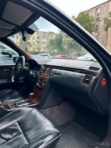Mercedes E 230 1996, 387,579 km - 2.3 л - Bakı