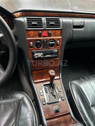 Mercedes E 230 1996, 387,579 km - 2.3 л - Bakı