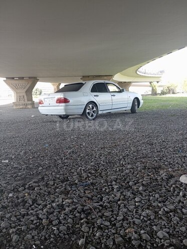 Mercedes E 230 1995, 455,000 km - 2.3 l - Bakı