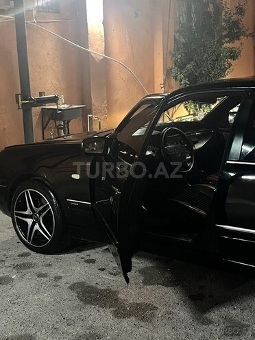 Mercedes E 280 1998, 304,000 km - 2.8 l - Bakı