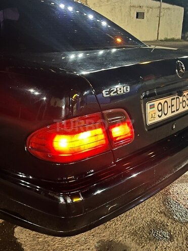 Mercedes E 280 1998, 304,000 km - 2.8 l - Bakı