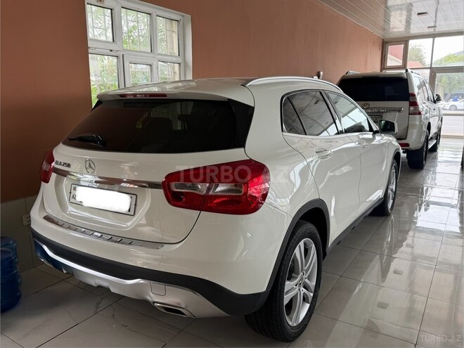 Mercedes GLA 250 4MATIC 2018, 192,000 km - 2.0 l - Bakı