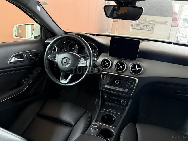 Mercedes GLA 250 4MATIC 2018, 192,000 km - 2.0 l - Bakı