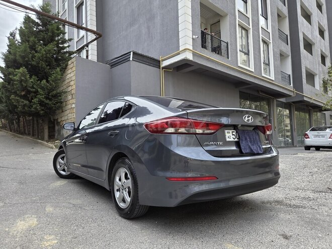 Hyundai Avante 2016, 240,000 km - 1.6 l - Bakı