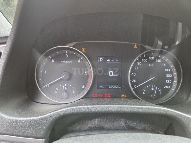 Hyundai Avante 2016, 240,000 km - 1.6 l - Bakı