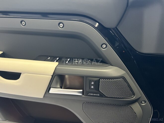 Land Rover Defender 2023, 89,000 km - 3.0 l - Bakı