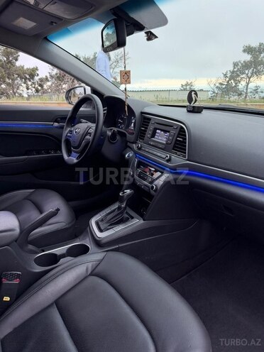 Hyundai Avante 2015, 245,000 km - 1.6 л - Bakı