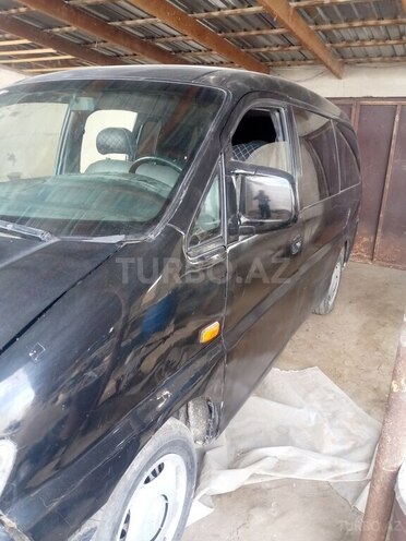 Hyundai H-1 1998, 100,000 km - 2.5 l - Salyan