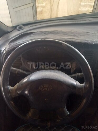 Hyundai H-1 1998, 100,000 km - 2.5 l - Salyan