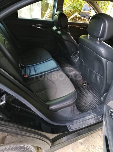 Mercedes E 220 2006, 166,100 km - 2.2 l - Goranboy