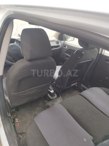 Ford Fusion 2010, 251,695 km - 1.4 l - Qusar