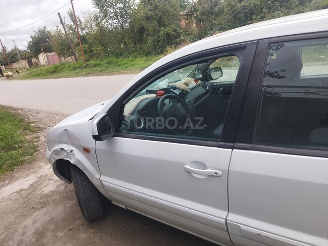 Ford Fusion 2010, 251,695 km - 1.4 l - Qusar