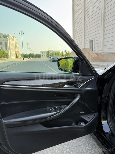 BMW 530 2018, 176,000 km - 2.0 л - Bakı