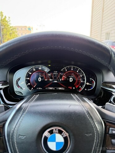 BMW 530 2018, 176,000 km - 2.0 л - Bakı