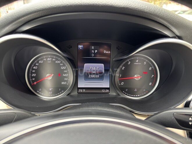 Mercedes C 300 4MATIC 2018, 238,035 km - 2.0 l - Bakı