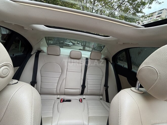 Mercedes C 300 4MATIC 2018, 238,035 km - 2.0 l - Bakı