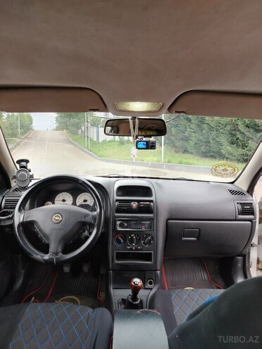 Opel Astra 2000, 663,223 km - 1.6 l - Quba