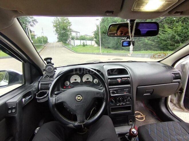 Opel Astra 2000, 663,223 km - 1.6 l - Quba