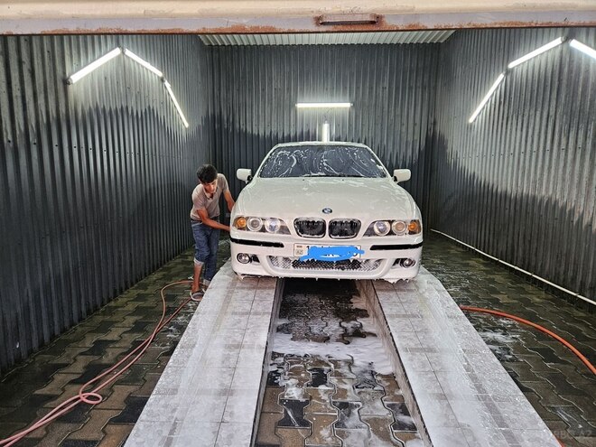 BMW 530 2002, 307,300 km - 3.0 l - Astara
