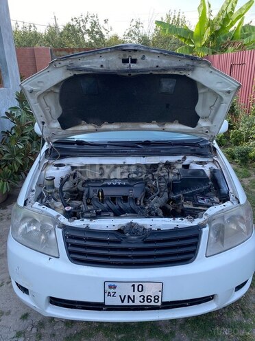 Toyota Corolla 2004, 373,048 km - 1.3 l - Şəki