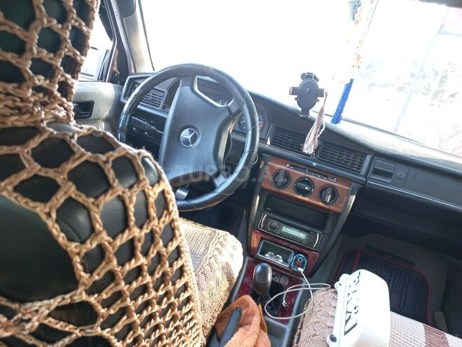 Mercedes 190 1991, 376,325 km - 2.0 л - Bakı