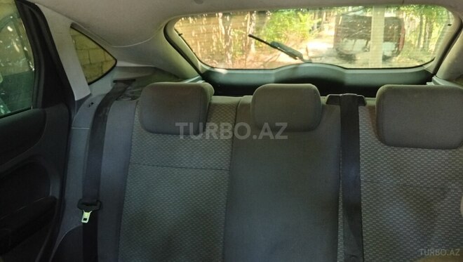 Ford Focus 2001, 320,000 km - 1.6 l - Biləsuvar