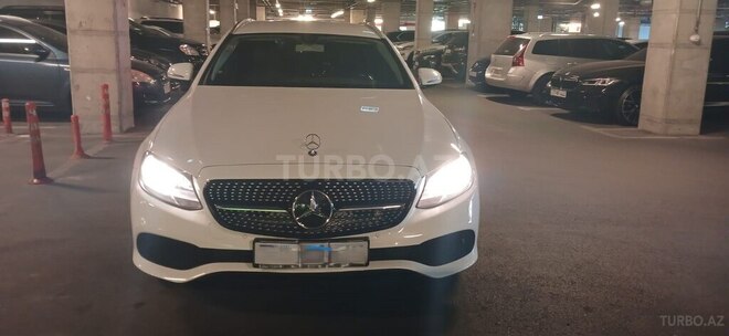 Mercedes E 300 d 2018, 267,000 km - 2.0 l - Bakı