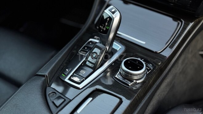 BMW 528 2012, 246,000 km - 2.0 l - Gəncə