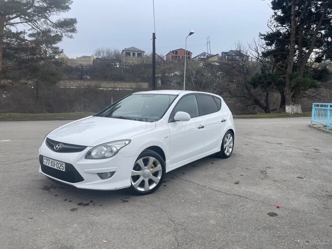 Hyundai i30 2010, 280,000 km - 1.4 л - Quba