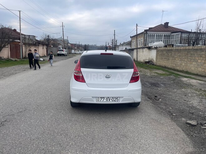 Hyundai i30 2010, 280,000 km - 1.4 л - Quba