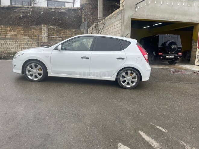 Hyundai i30 2010, 280,000 km - 1.4 л - Quba