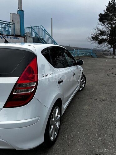 Hyundai i30 2010, 280,000 km - 1.4 л - Quba