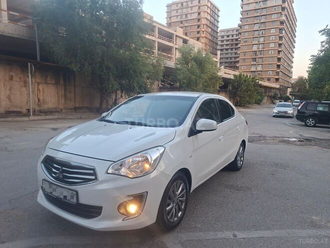 Mitsubishi Attrage 2015, 162,000 km - 1.2 l - Bakı