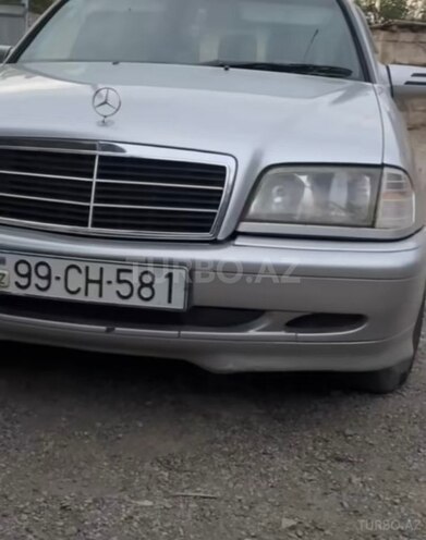 Mercedes C 220 2000, 391,000 km - 2.2 l - Füzuli