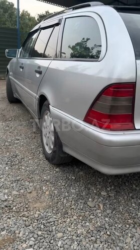 Mercedes C 220 2000, 391,000 km - 2.2 l - Füzuli