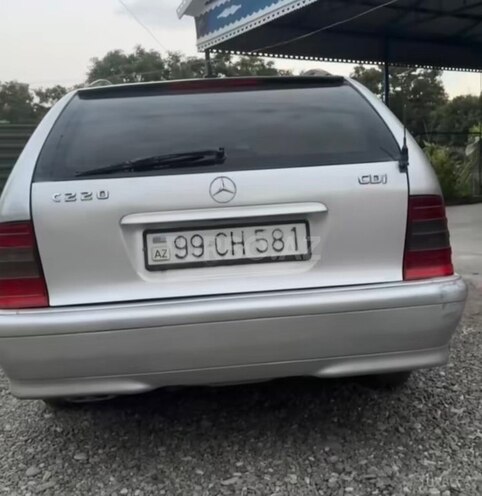 Mercedes C 220 2000, 391,000 km - 2.2 l - Füzuli