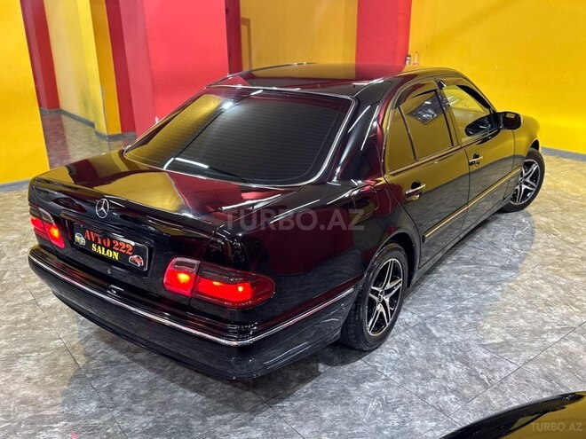 Mercedes E 220 1999, 280,000 km - 2.2 l - Sumqayıt